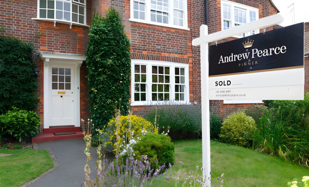 Ten-Step Process to Buying and Selling a Home in the UK